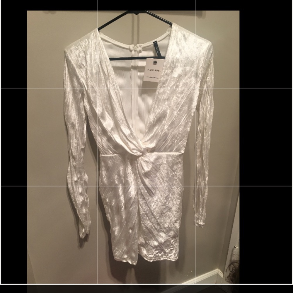 White long sleeve dress